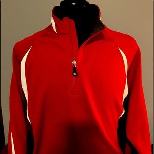 Mens NWT Mizuno thermal performance wear long sleeved sweater.